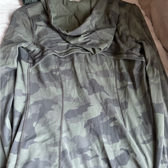 Hooded define jacket - Picture 4 of 8